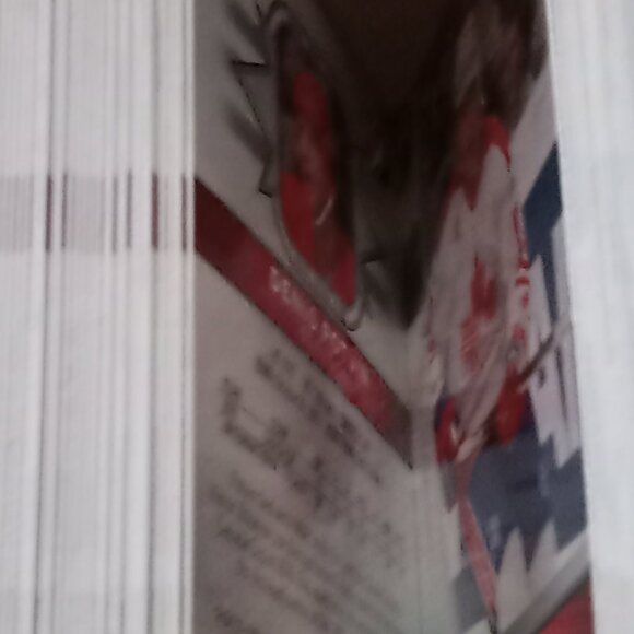 Canadian Tire Team Canada 2017-18 Base Set 1-100 in box great condition - Picture 11 of 13